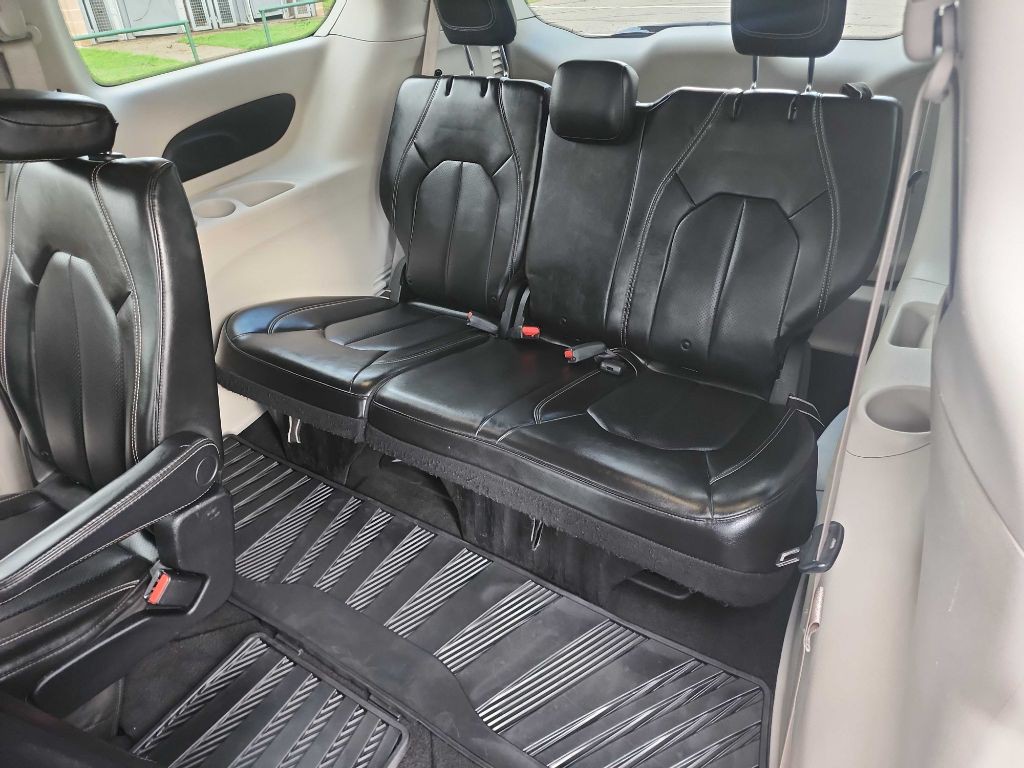 2020 Chrysler Voyager Image 26