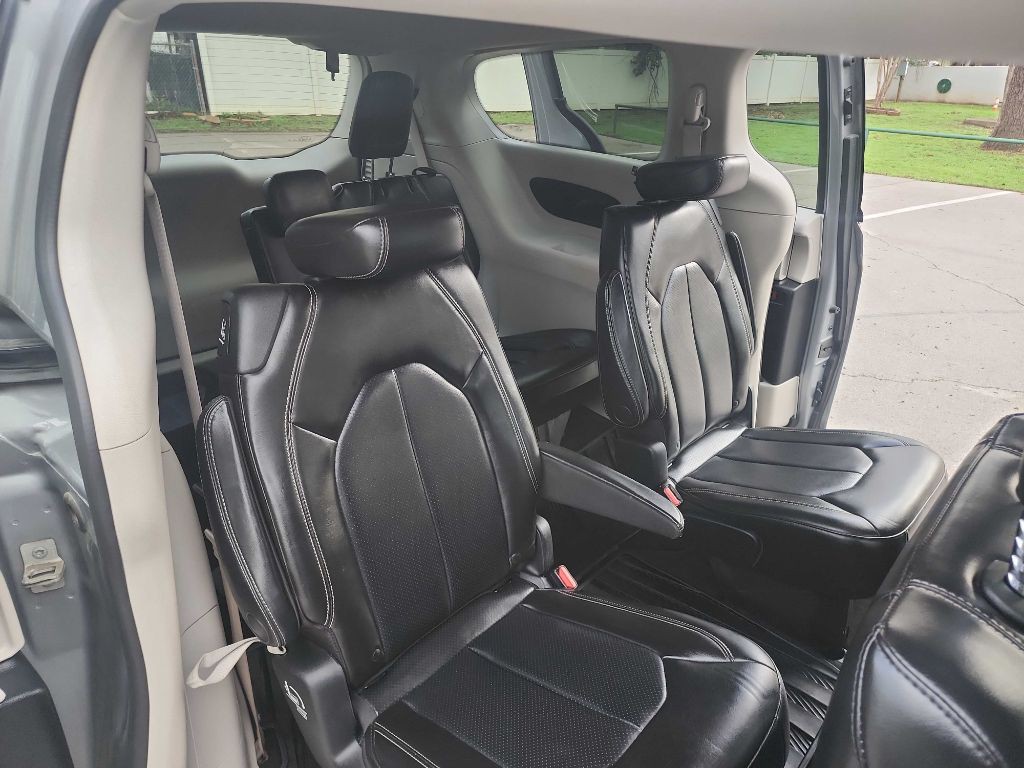 2020 Chrysler Voyager Image 31