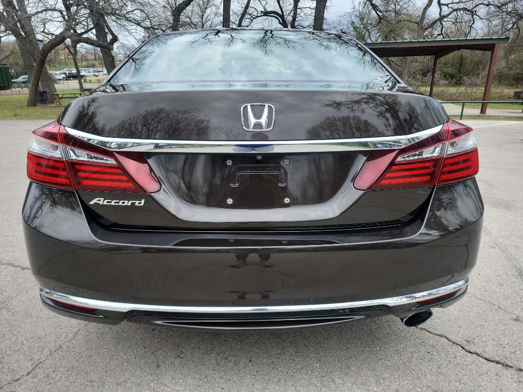 2016 Honda Accord Image 7