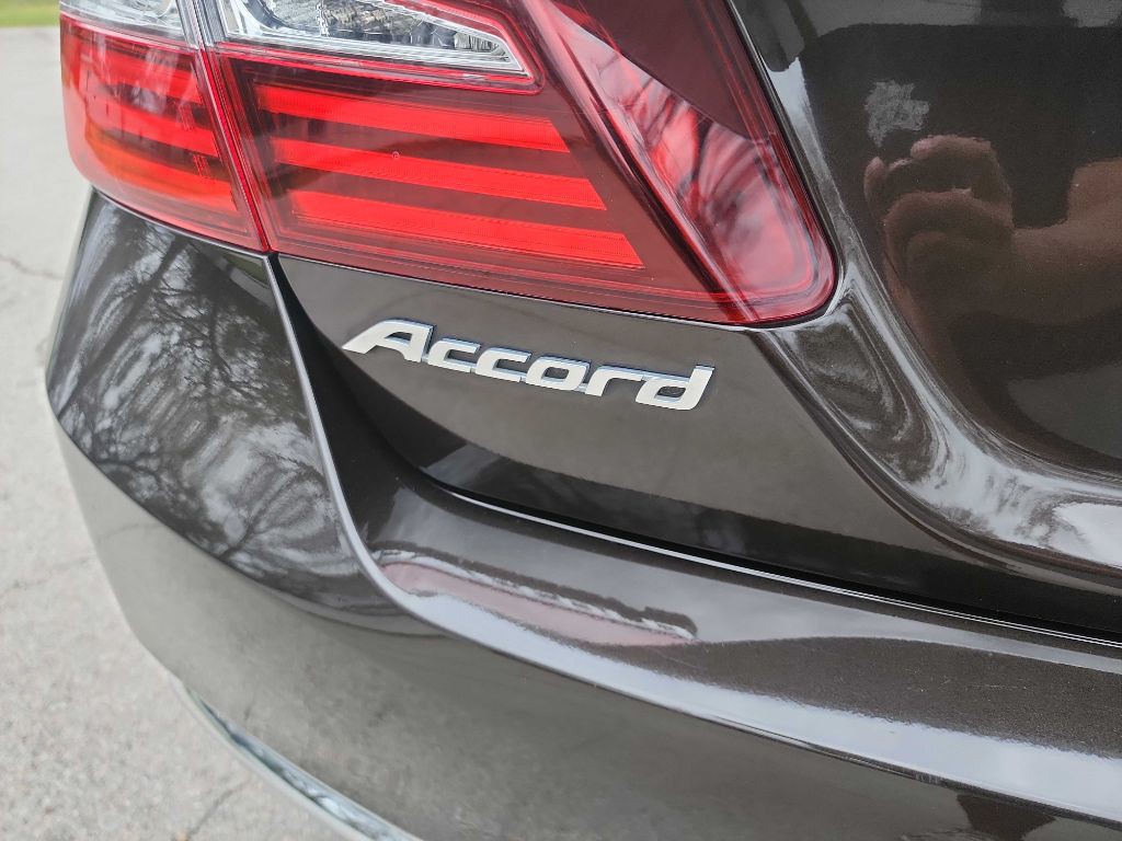 2016 Honda Accord Image 8