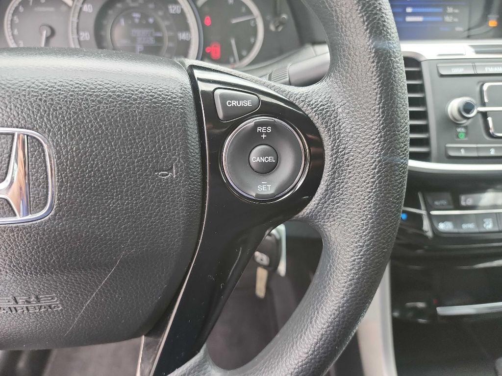 2016 Honda Accord Image 19