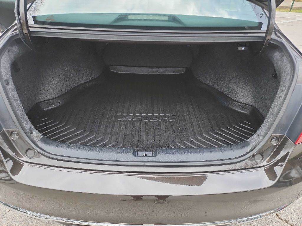 2016 Honda Accord Image 28