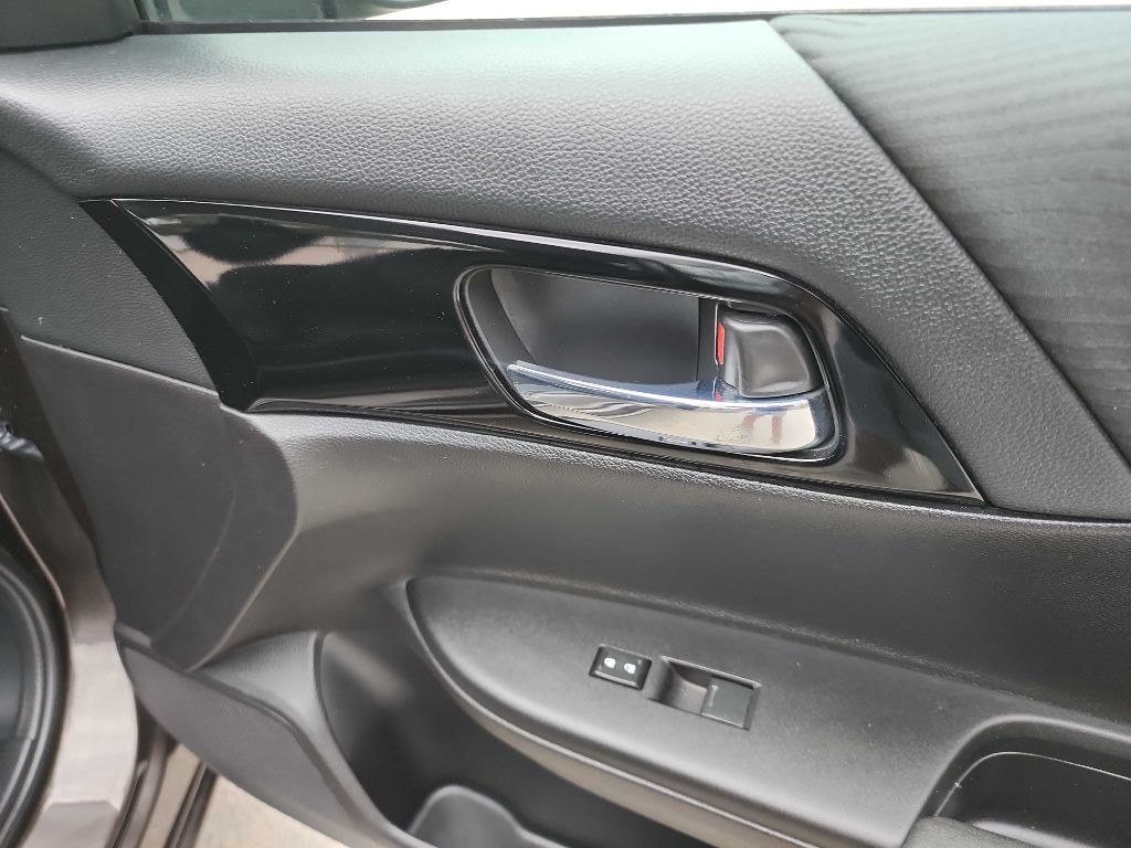2016 Honda Accord Image 33
