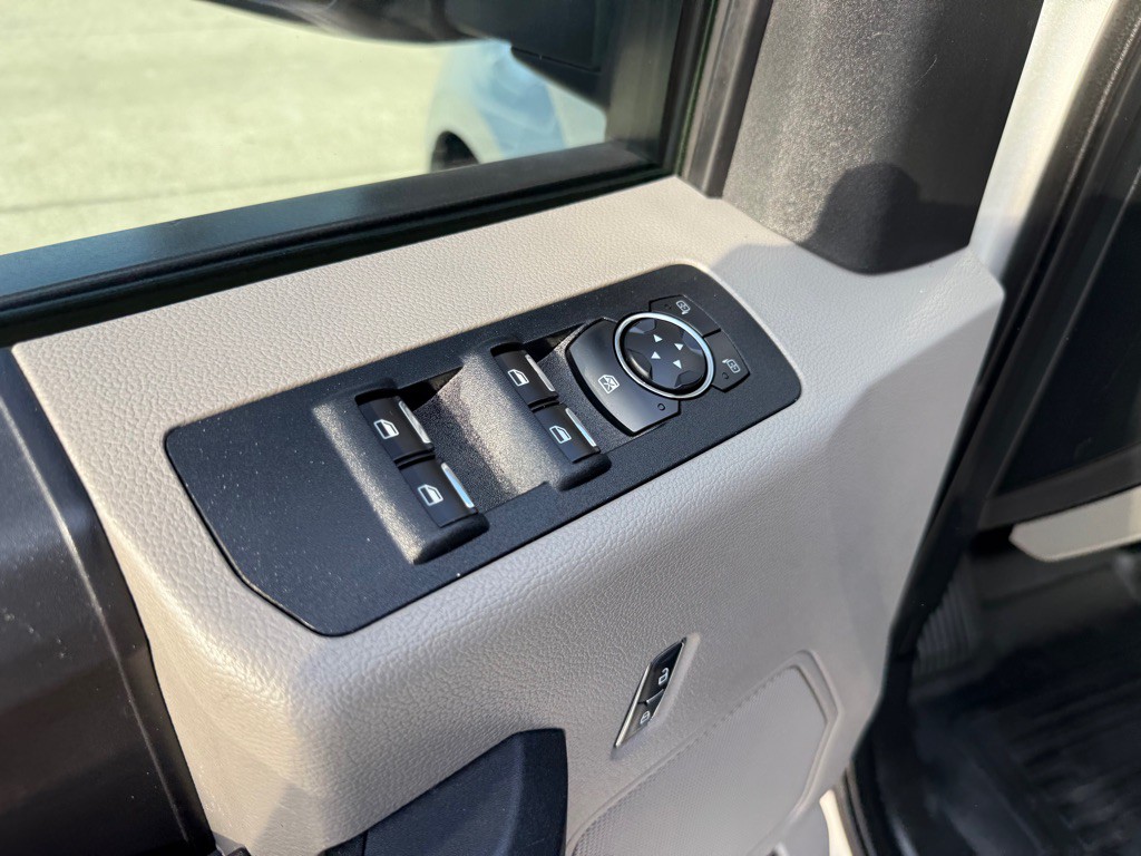 2016 Ford F-150 Image 18