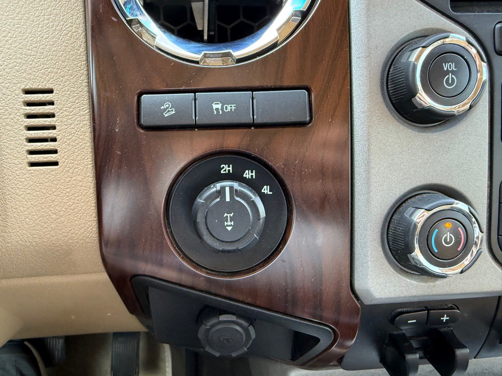 2013 Ford F-250 Image 31