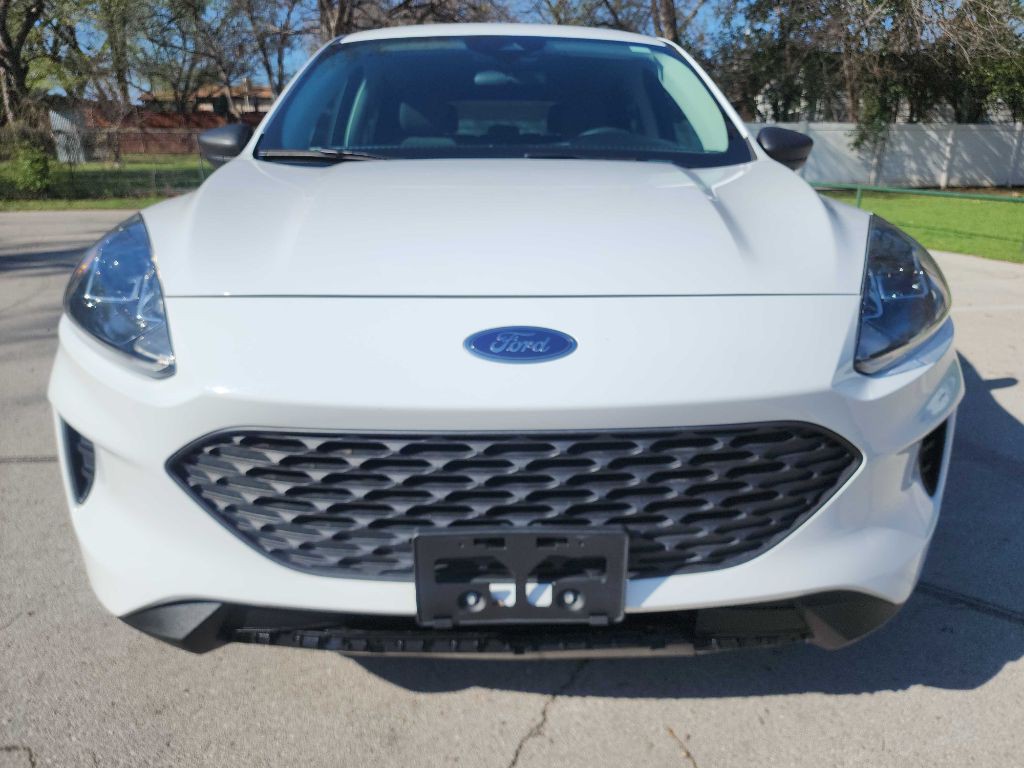 2022 Ford Escape Image 2