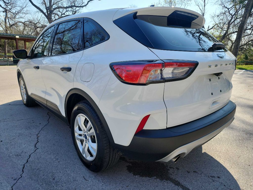 2022 Ford Escape Image 5