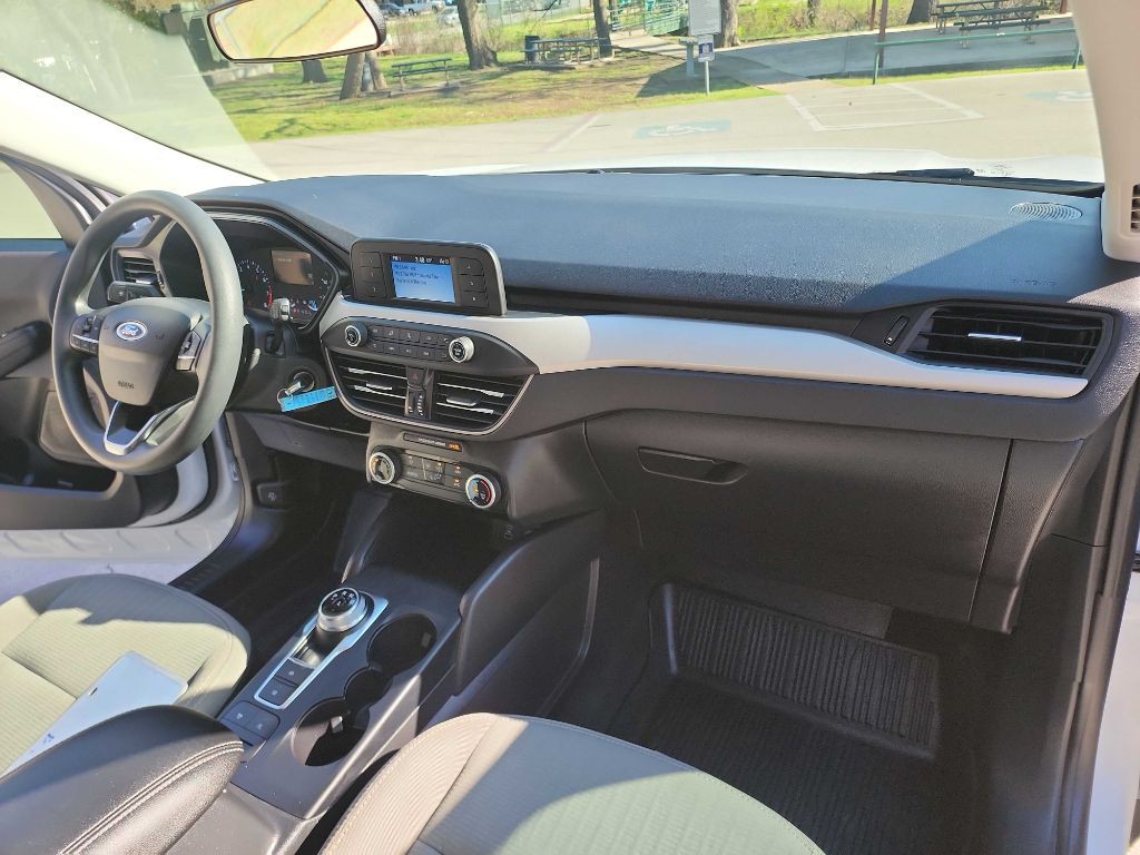 2022 Ford Escape Image 35