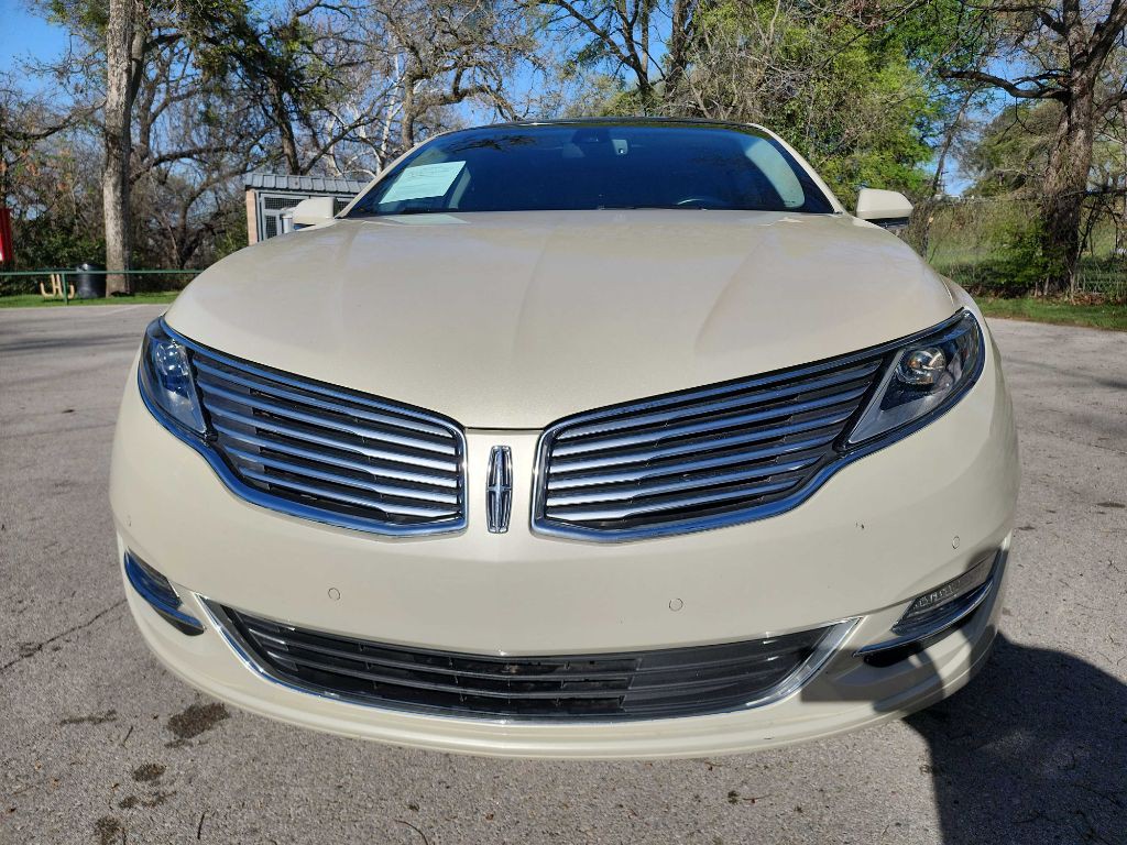 2015 Lincoln MKZ Image 2