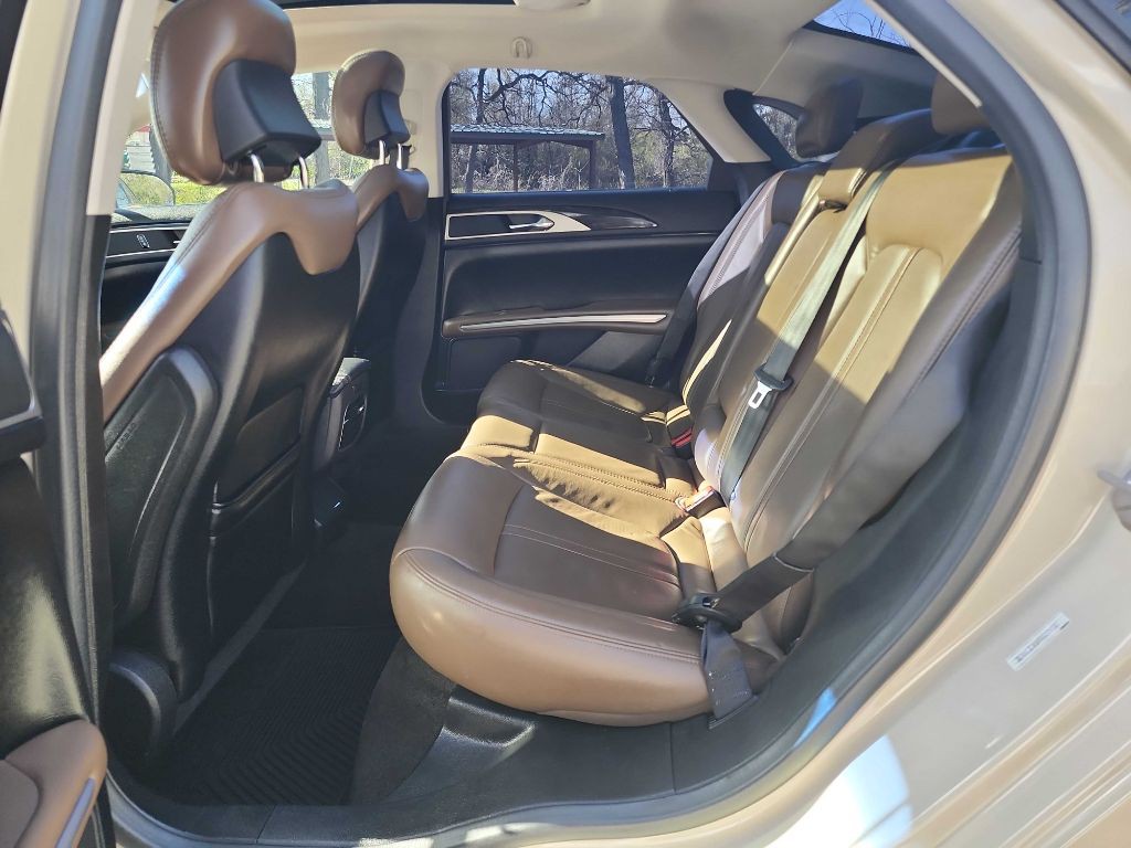 2015 Lincoln MKZ Image 26