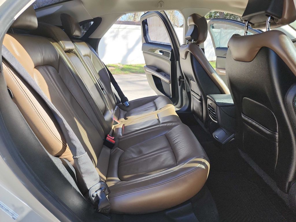 2015 Lincoln MKZ Image 29