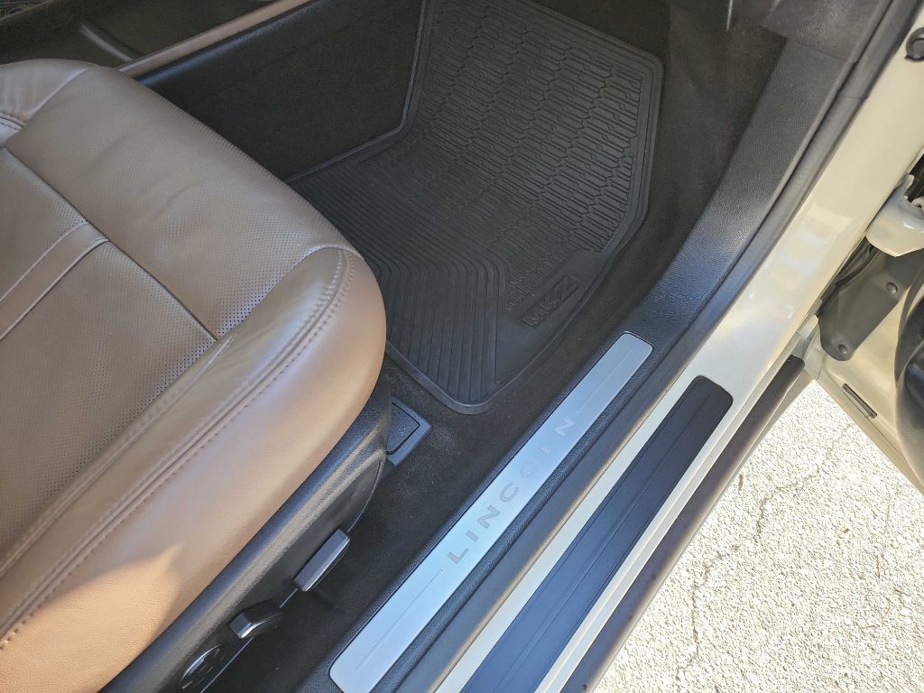 2015 Lincoln MKZ Image 34