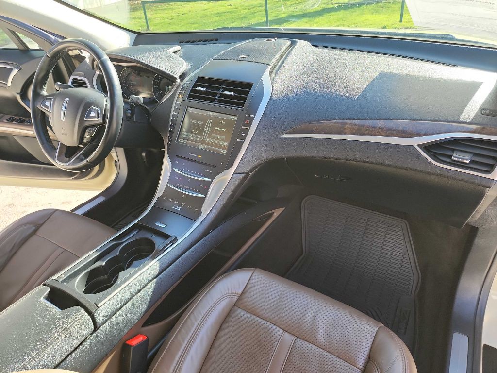 2015 Lincoln MKZ Image 35