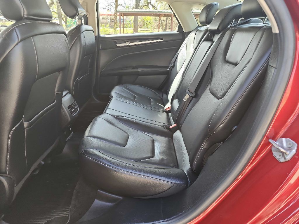 2017 Ford Fusion Image 27