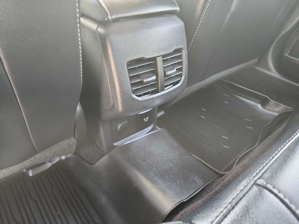 2017 Ford Fusion Image 28