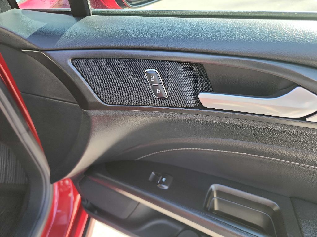 2017 Ford Fusion Image 34