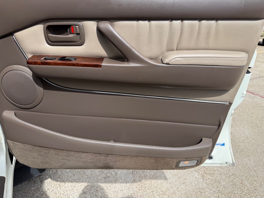 1997 Toyota Land Cruiser Image 24