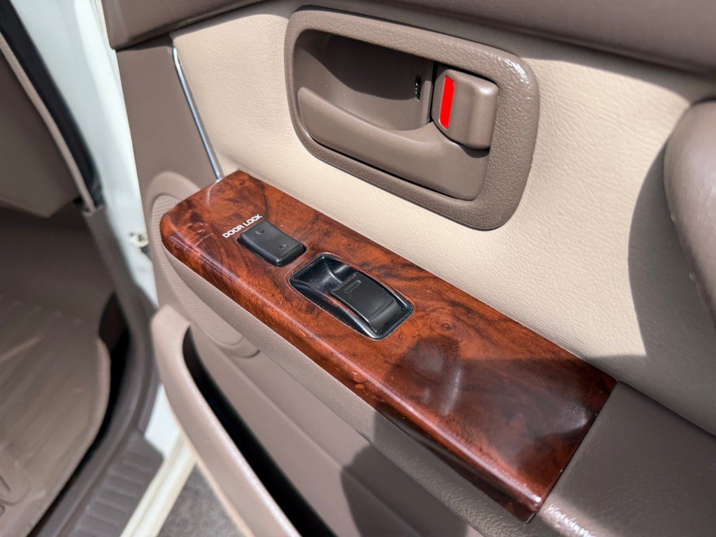 1997 Toyota Land Cruiser Image 25