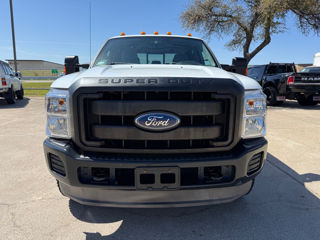2011 Ford F-350 Image 2