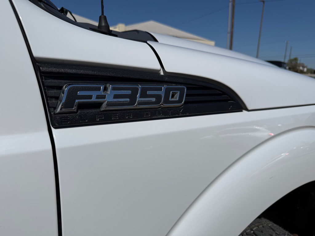 2011 Ford F-350 Image 10