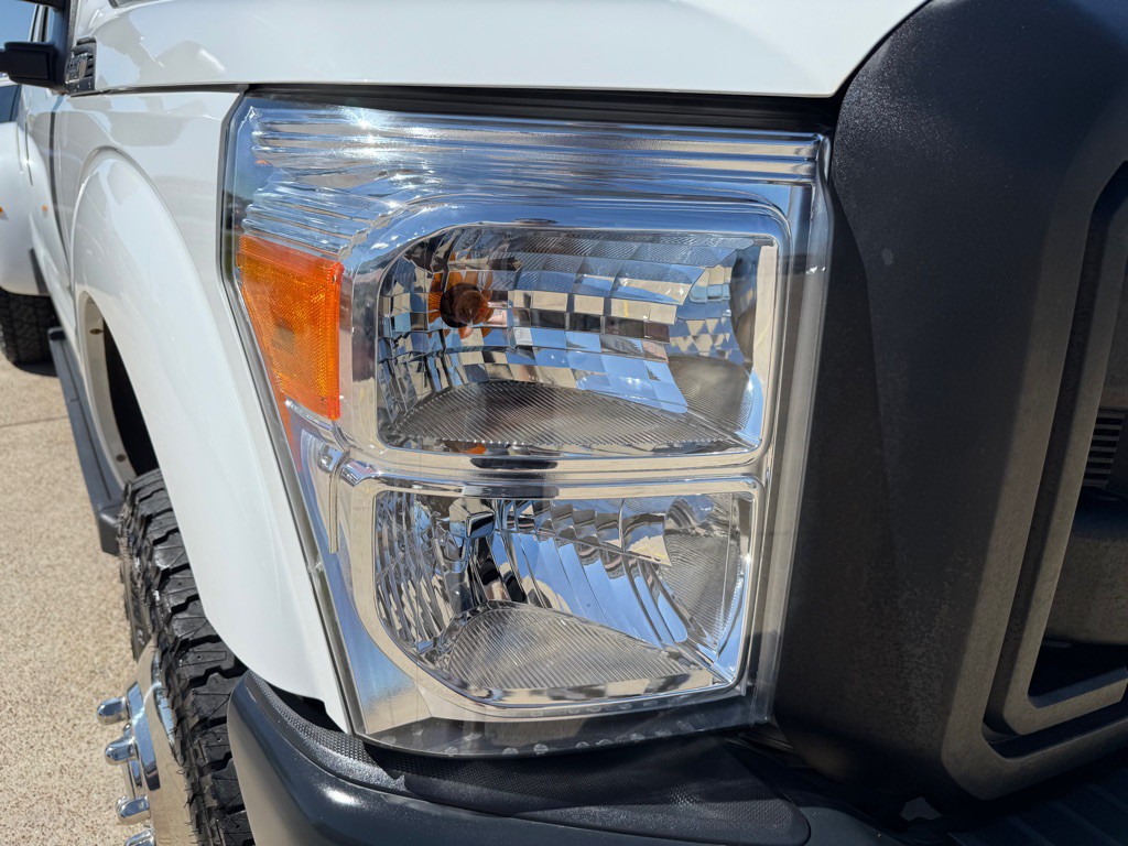 2011 Ford F-350 Image 11