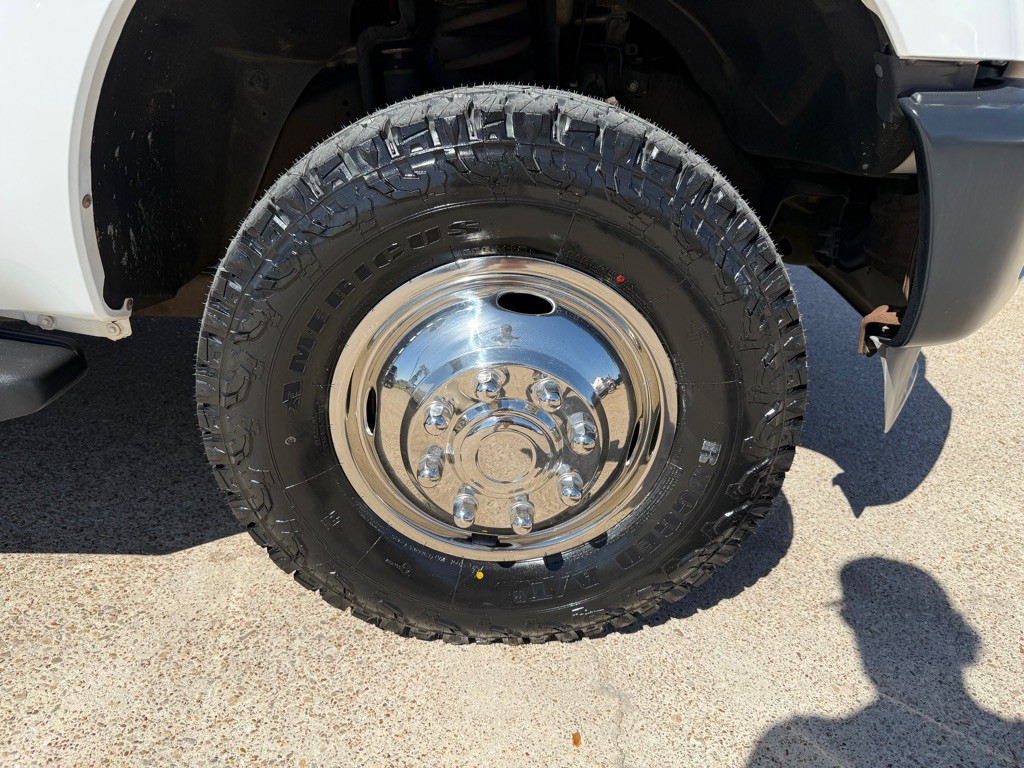 2011 Ford F-350 Image 12