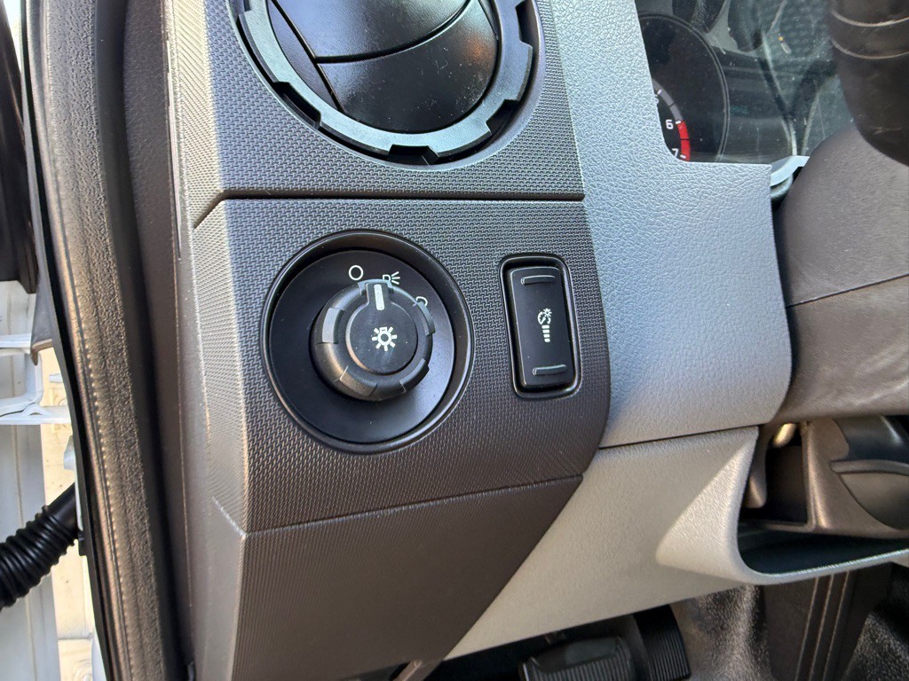 2011 Ford F-350 Image 18