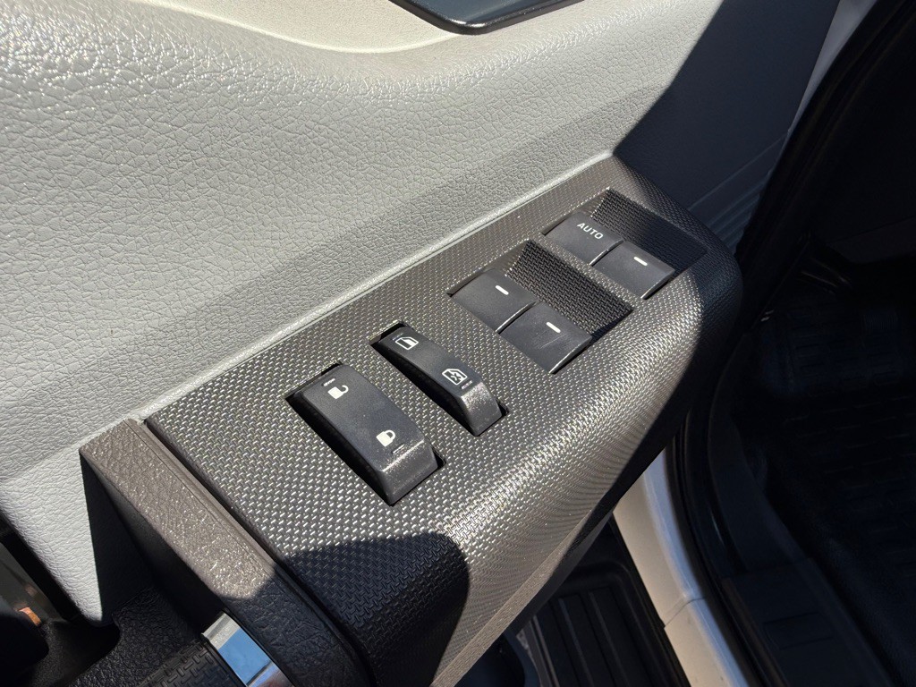 2011 Ford F-350 Image 19