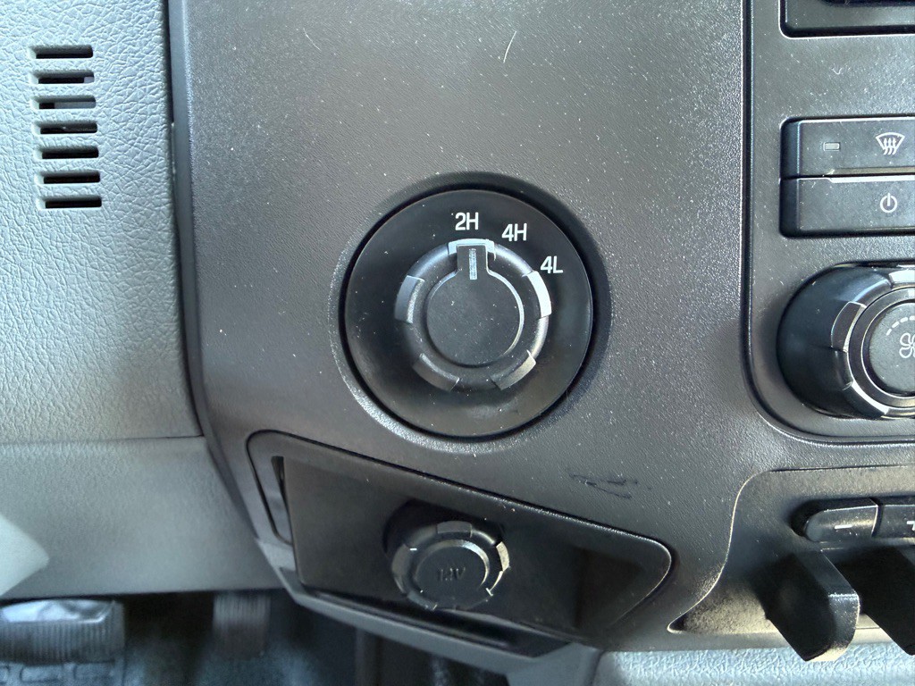 2011 Ford F-350 Image 27