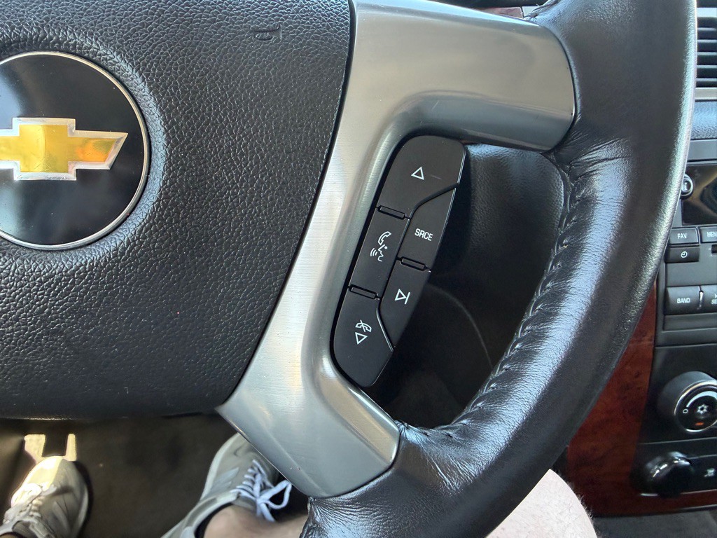 2011 Chevrolet Avalanche Image 30