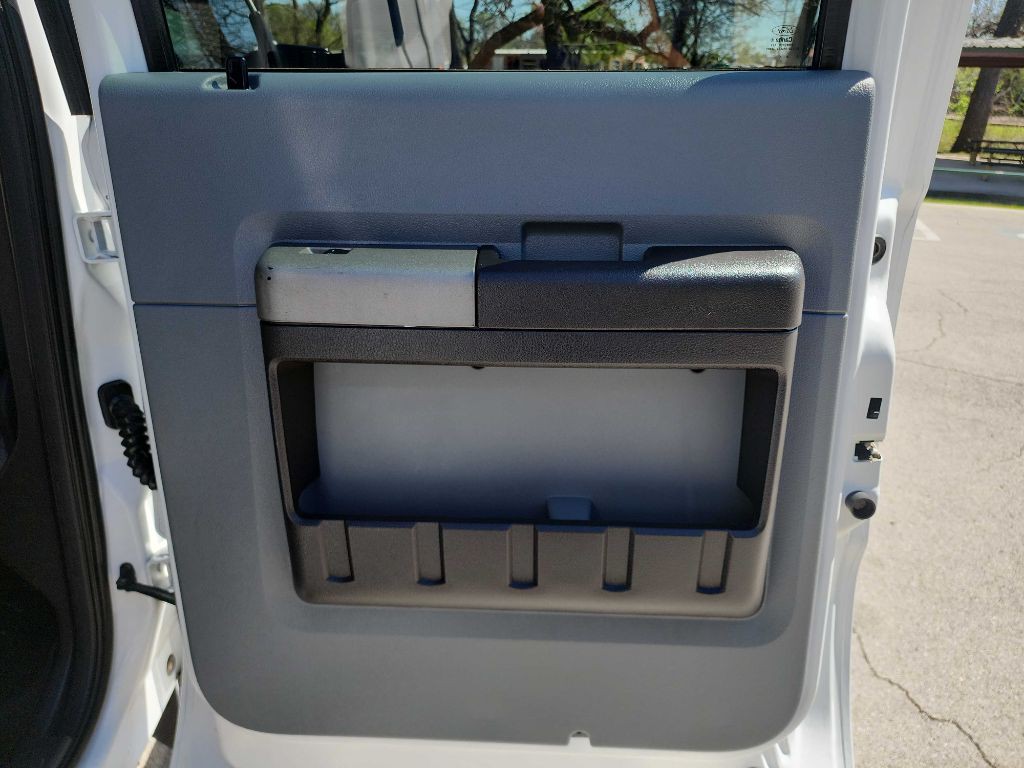 2012 Ford F-350 Image 35