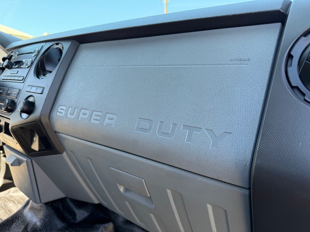 2011 Ford F-250 Image 26