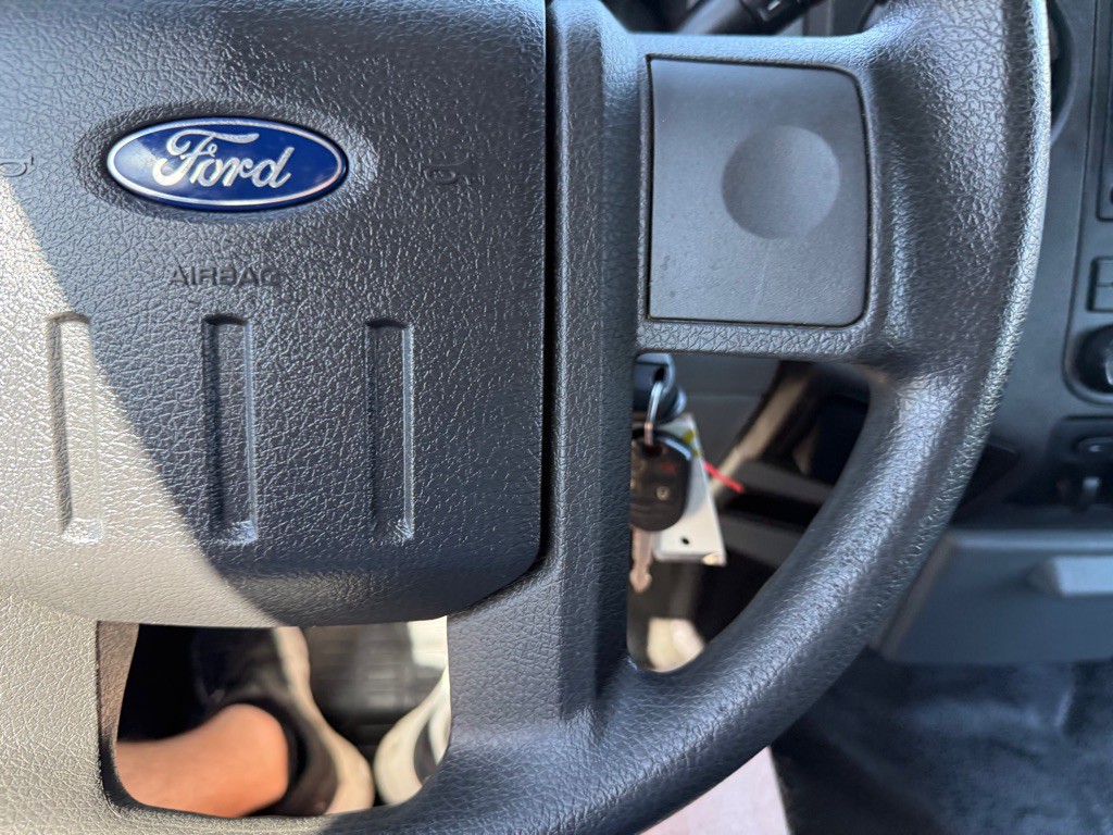 2011 Ford F-250 Image 29