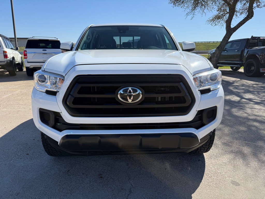 2023 Toyota Tacoma Image 2