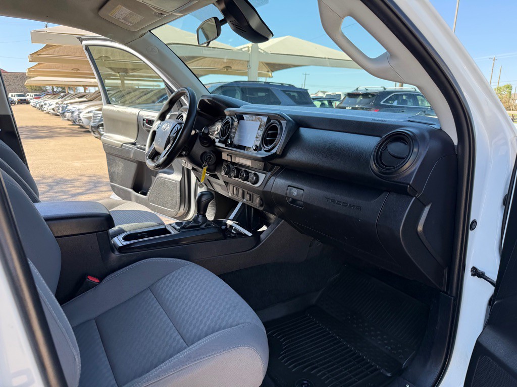 2023 Toyota Tacoma Image 16