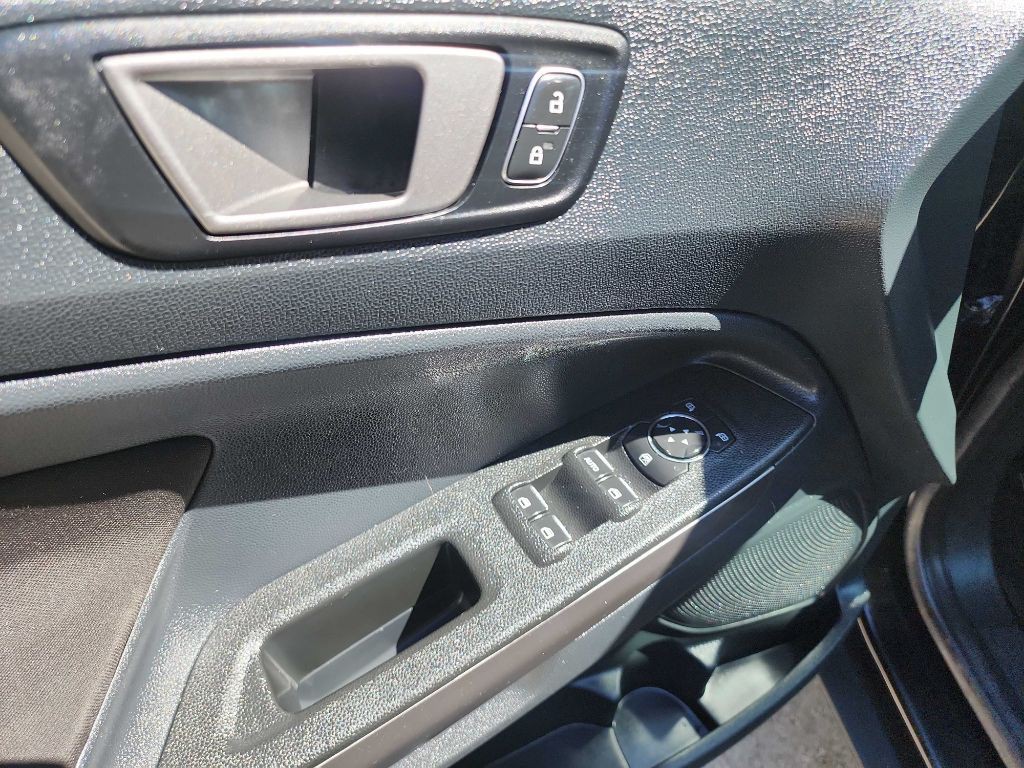 2020 Ford Econoline Image 13