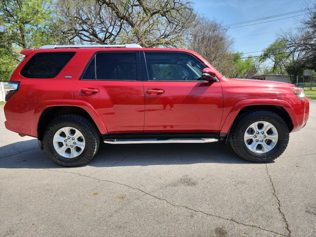 2016 Toyota 4Runner Image 9