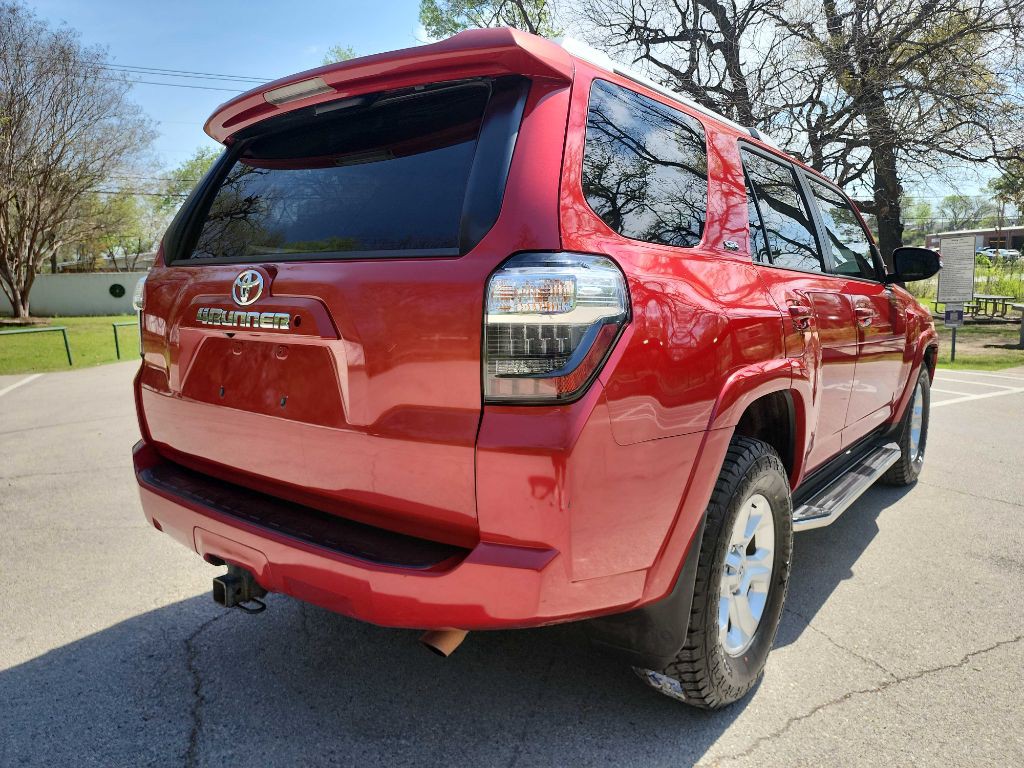 2016 Toyota 4Runner Image 11