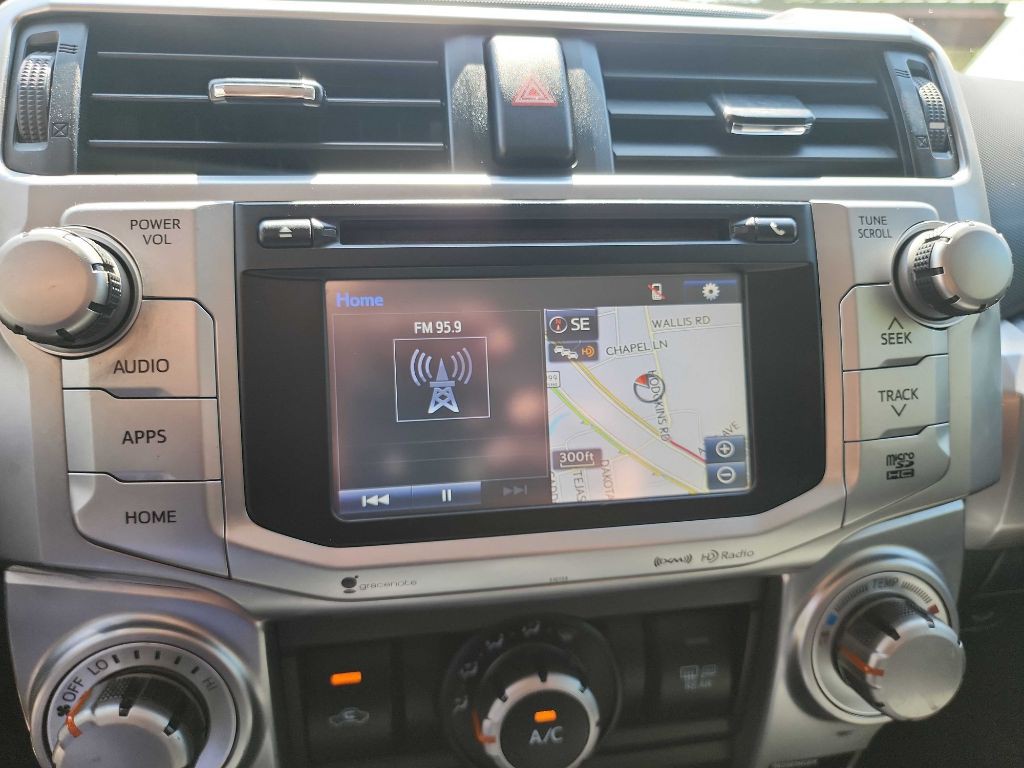 2016 Toyota 4Runner Image 25