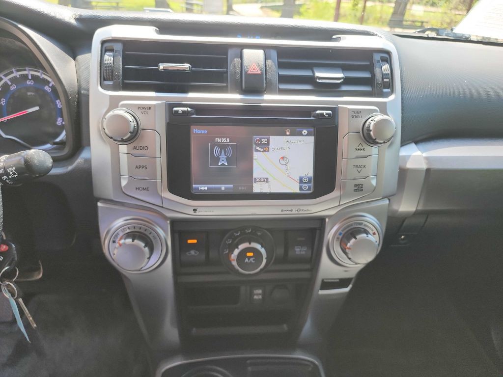 2016 Toyota 4Runner Image 26