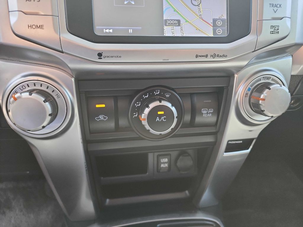 2016 Toyota 4Runner Image 28