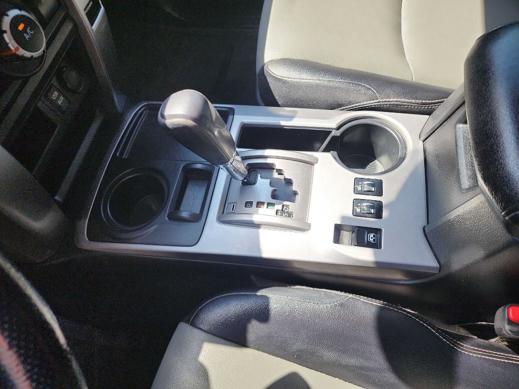 2016 Toyota 4Runner Image 29