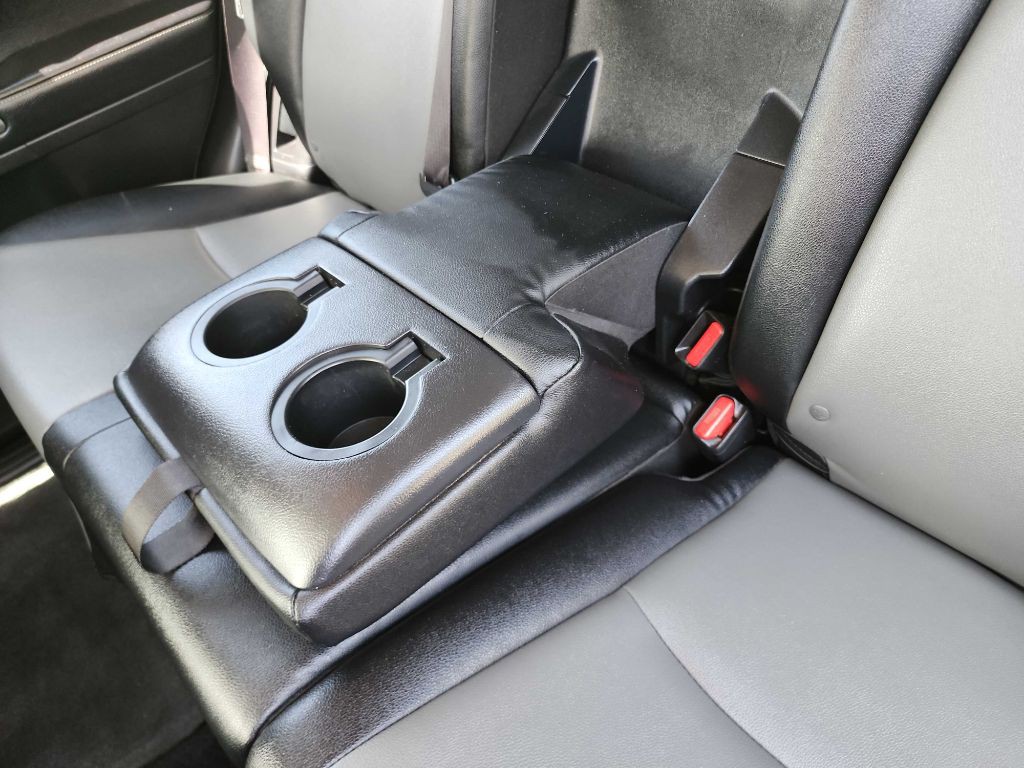 2016 Toyota 4Runner Image 32