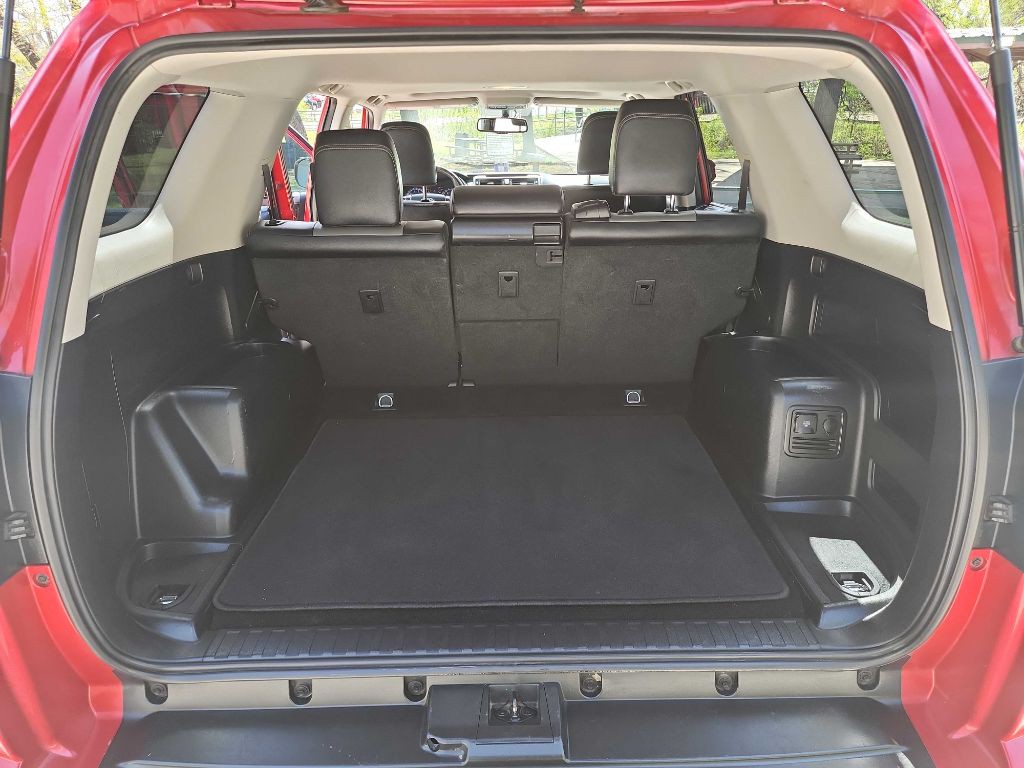 2016 Toyota 4Runner Image 35