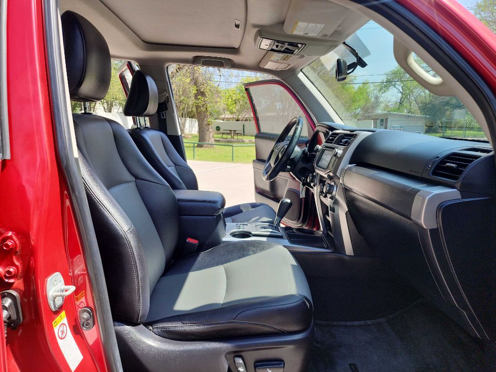 2016 Toyota 4Runner Image 41