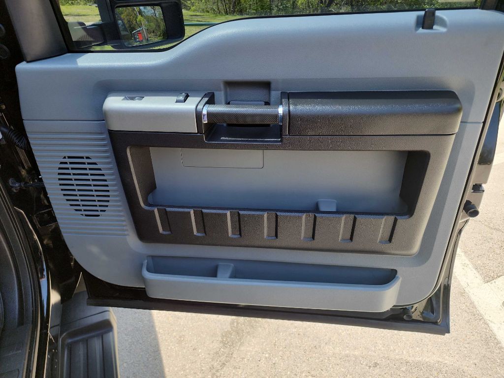 2016 Ford F-350 Image 35