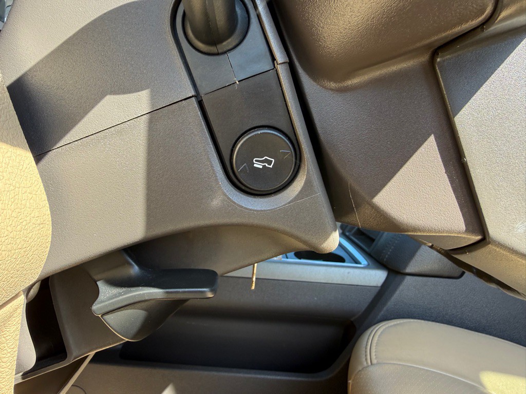 2011 Ford F-350 Image 22