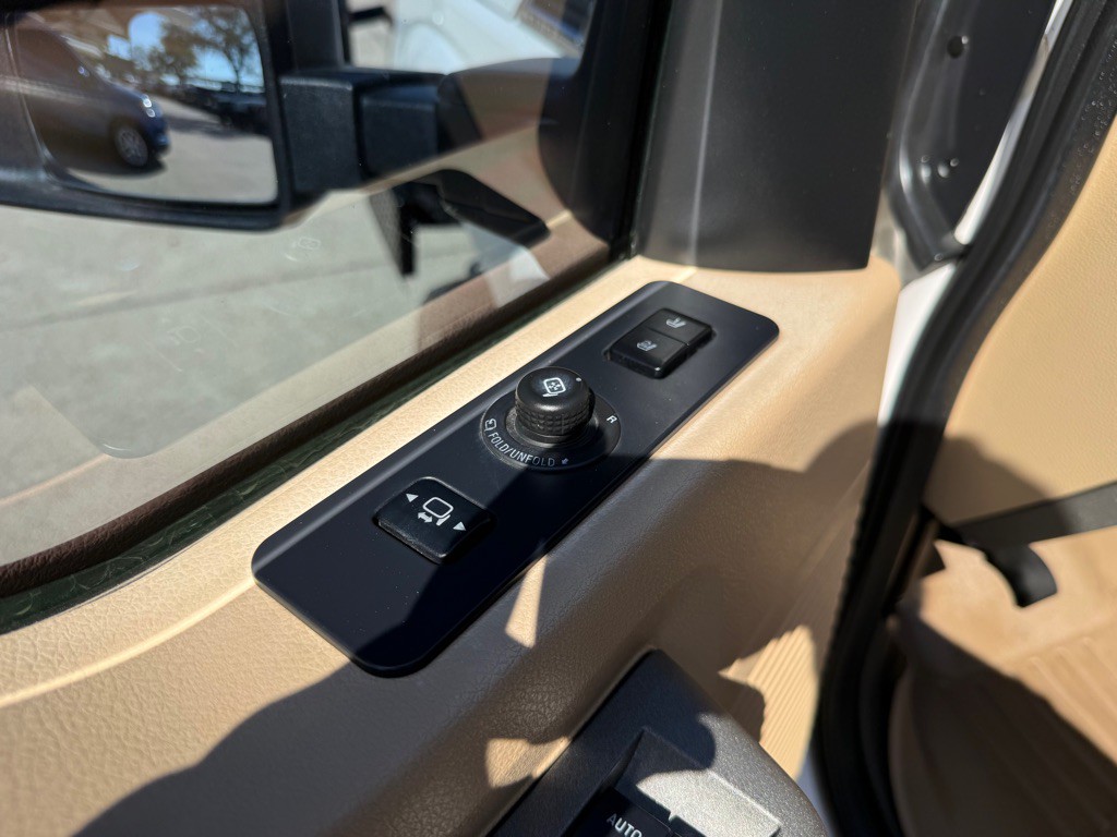 2011 Ford F-350 Image 23