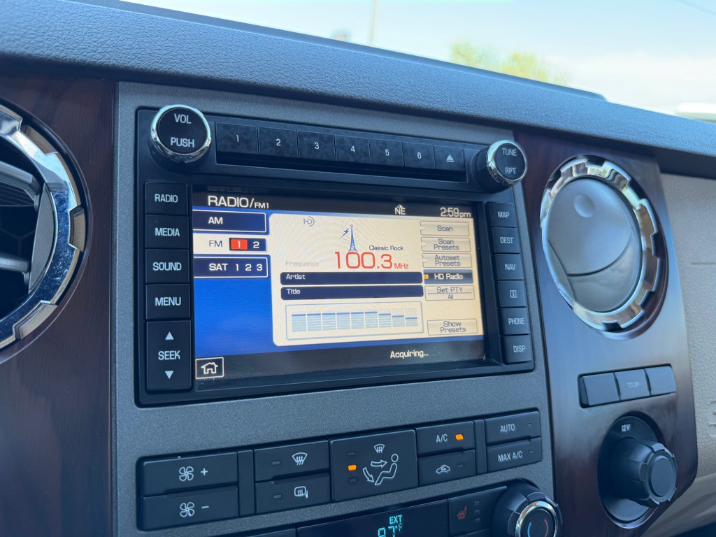 2011 Ford F-350 Image 38