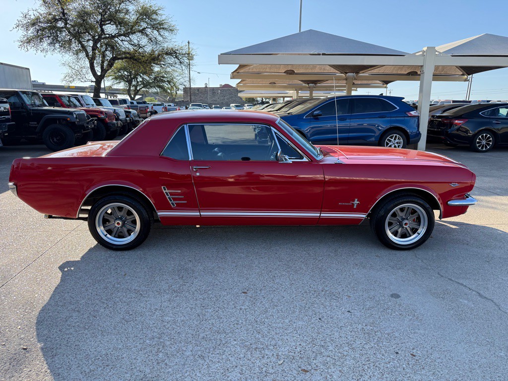 1966 Ford Mustang Image 8